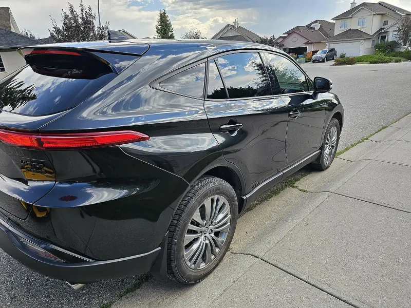 Glossy black Toyota Venza after coating